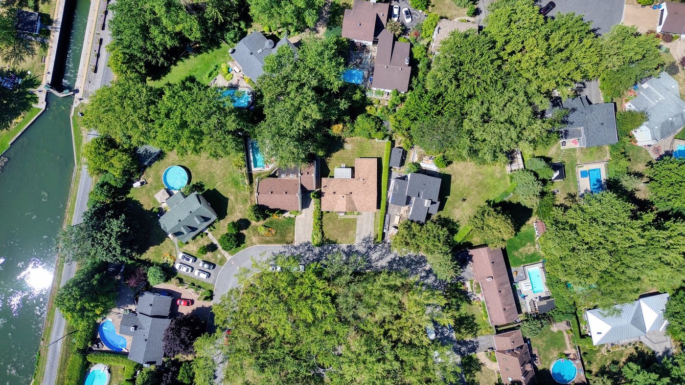 Vue aérienne d'une propriété
