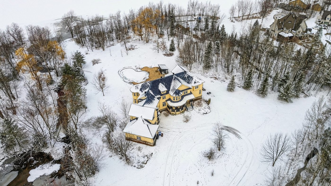 Vue aérienne d'une propriété