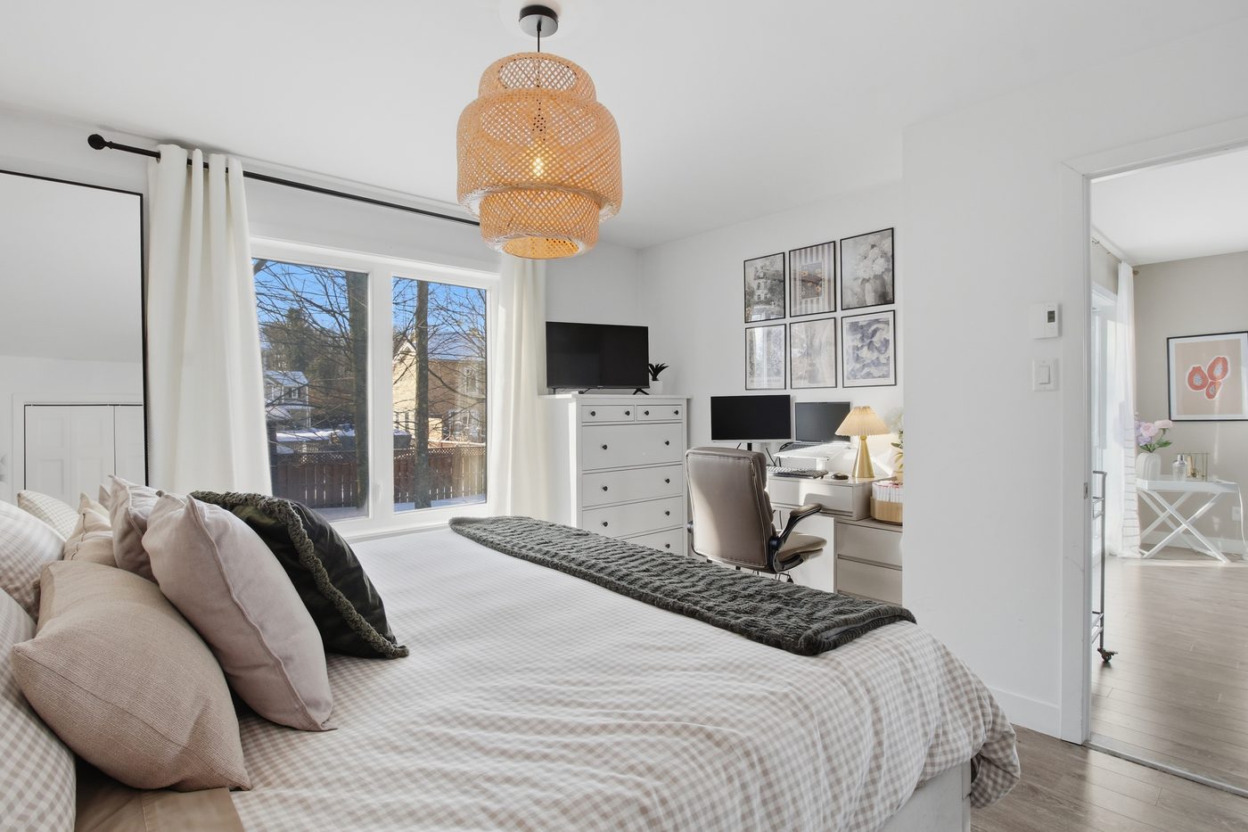 Chambre principale aménagée